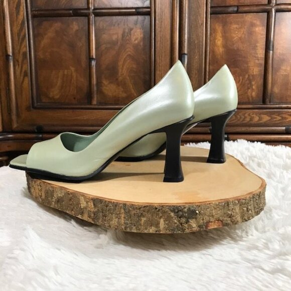 Nine West Mint Julep Genuine Leather Satin Finish Curved Heeled Sandal - Picture 3 of 13